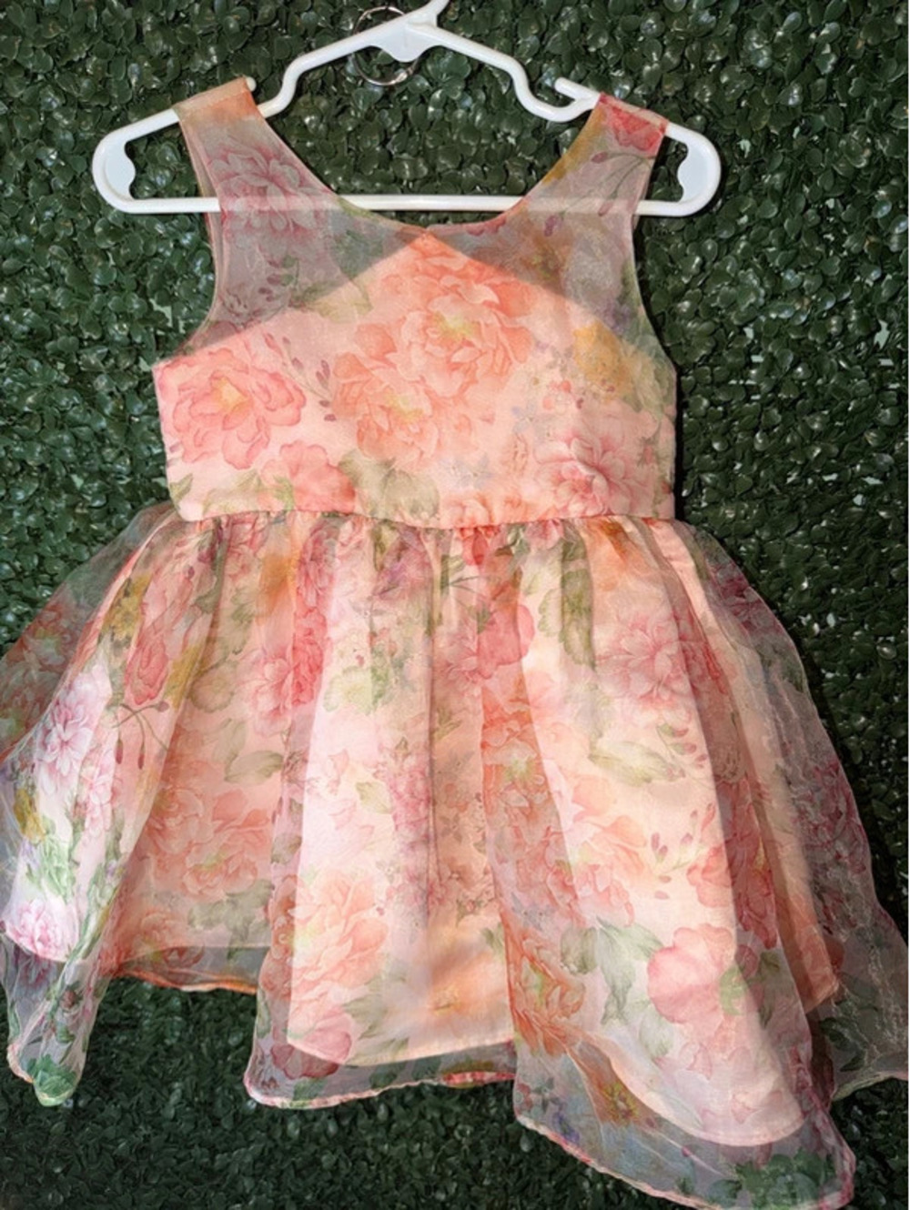 Beautiful size 2T little girls dress
